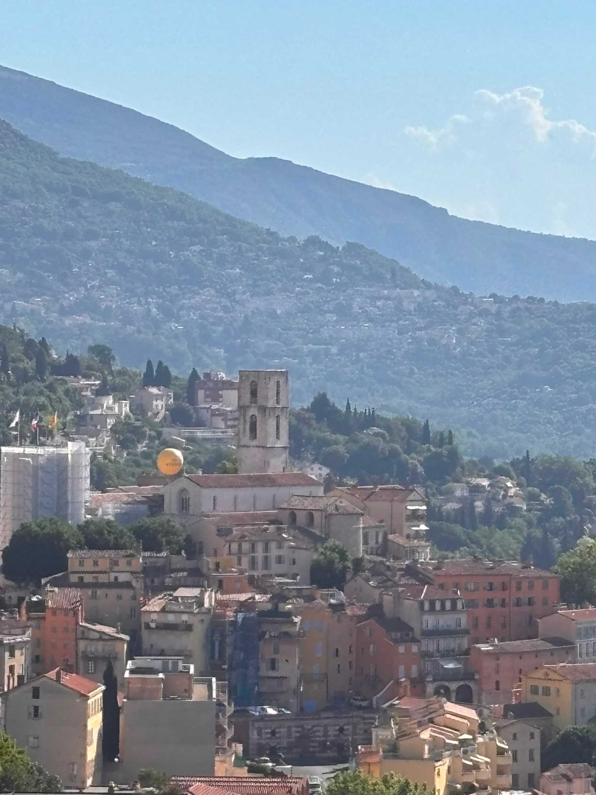 Grasse et la Côte d'Azur, à portée de main